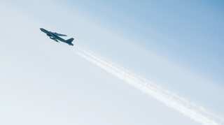 US B-52 bombers arrive in Qatar amid threats from Iran
