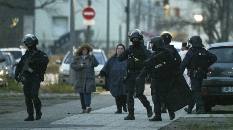 French special forces rescue four hostages from Burkina Faso French special forces rescue four hostages from Burkina Faso