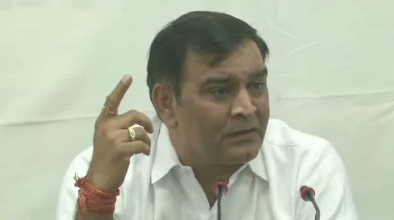 AAP candidate Balbir Singh Jakhar refutes 'cash-for-ticket' allegations by son AAP candidate Balbir Singh Jakhar refutes 'cash-for-ticket' allegations by son