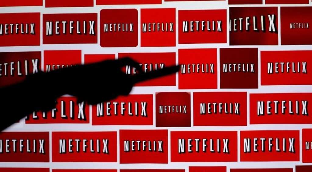 Kenya Barris locks first Netflix series, will star opposite Rashida Jones