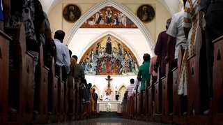 Sri Lanka Catholics hold first Sunday mass after Easter attacks