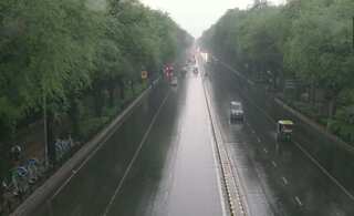 Delhi-NCR: Light shower brings respite from heatwave 