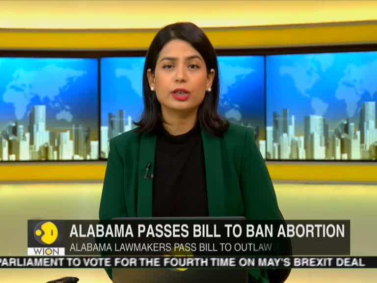 Albama lawmakers pass bill to outlaw all abortions
