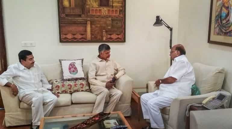 Lok Sabha polls 2019: In a bid to firm anti-BJP front, Sharad Pawar meets Chandrababu Naidu in Delhi Lok Sabha polls 2019: In a bid to firm anti-BJP front, Sharad Pawar meets Chandrababu Naidu in Delhi