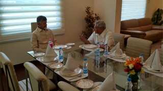 Lok Sabha polls 2019: Sitaram Yechury meets Rahul, Naidu; discusses post-poll scenario