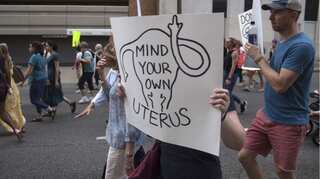 Hundreds protest strict Alabama abortion law