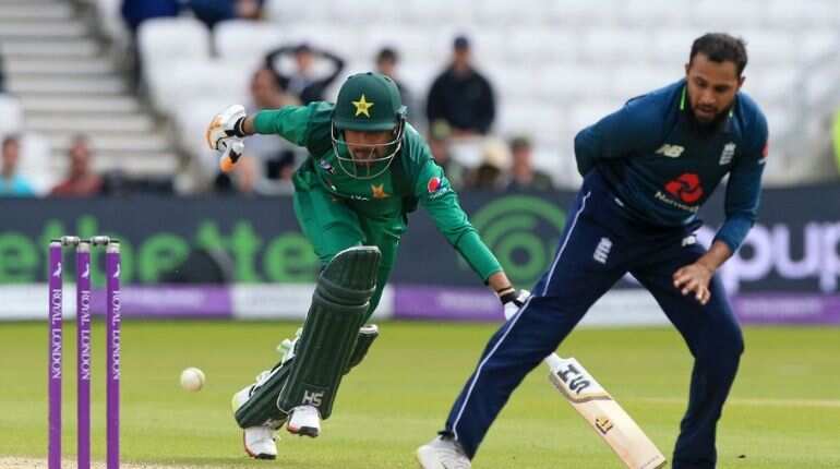 Watch: England's Adil Rashid pulls off MS Dhoni-like run out against Pakistan Watch: England's Adil Rashid pulls off MS Dhoni-like run out against Pakistan