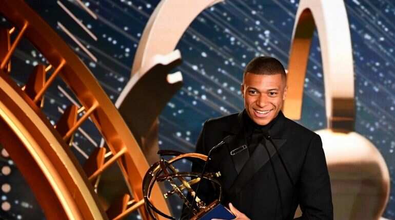 Kylian Mbappe voted best top-flight player in France Kylian Mbappe voted best top-flight player in France
