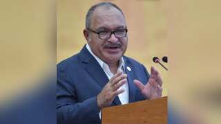 Papua New Guinea PM denies Australian citizenship claims