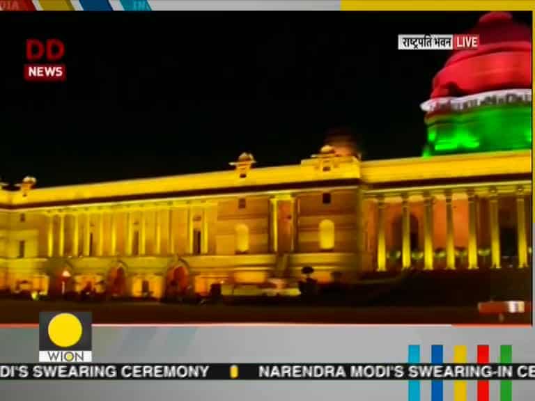 PM Modi meets President Kovind to stake claim to form govt