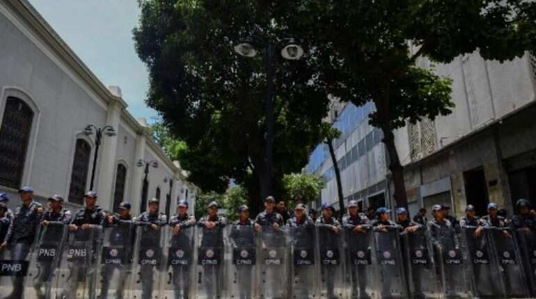Twenty-nine detainees killed in Venezuela police station cellblock riot