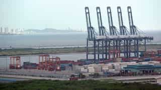 Fire and blast at Thai port injures 25