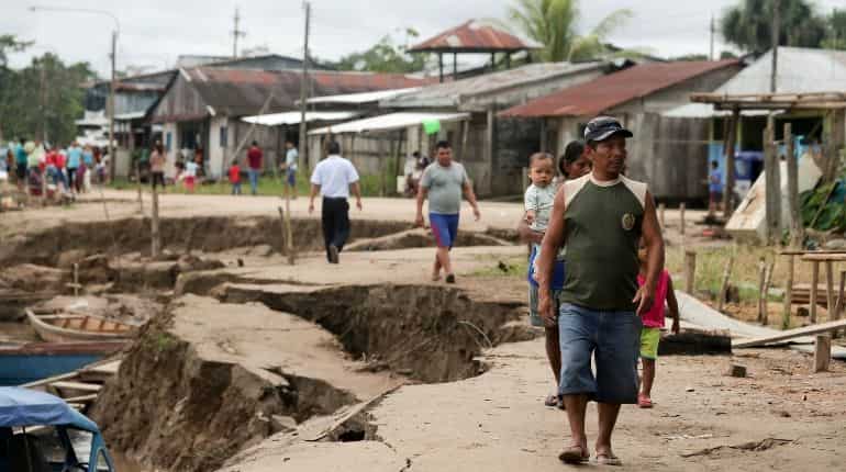 Strong 8.0-magnitude earthquake jolts Peru Strong 8.0-magnitude earthquake jolts Peru