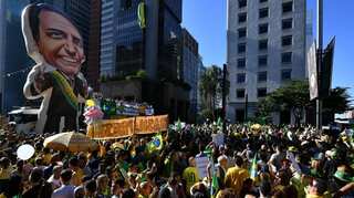 Thousands of pro-Bolsonaro protesters demand reforms in Brazil
