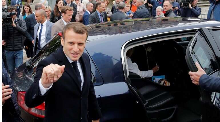 Despite bruised ego, Macron starts real campaign for Brussels influence