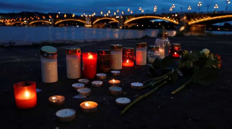 Desperate search after Budapest boat tragedy enters third day