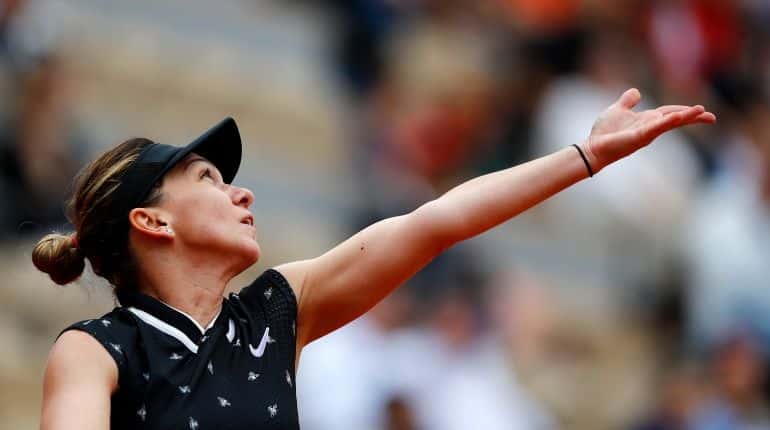 French Open: Simona Halep ruthlessly races past Tsurenko to move into fourth round
