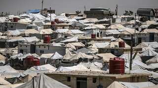 Around 800 Syrians start leaving crowded Al-Hol camp