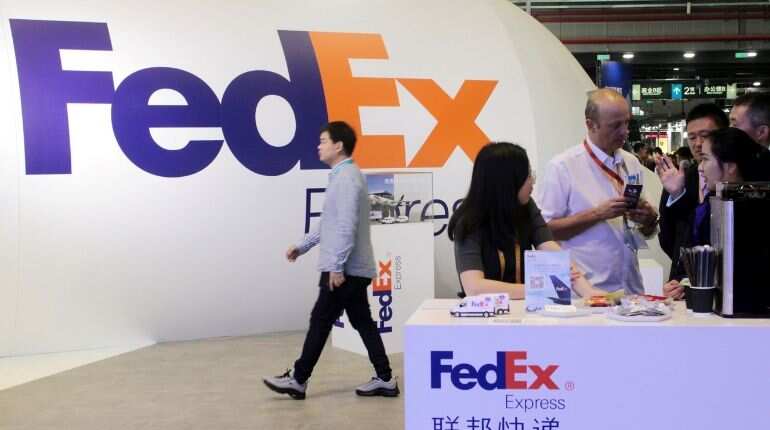 FedEx offers cautious 2020 outlook as CEO slams United States, China on trade