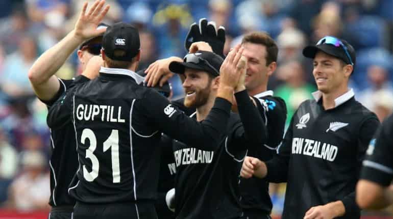 New Zealand qualify for World Cup semis as Pakistan fail in 'miracle bid' New Zealand qualify for World Cup semis as Pakistan fail in 'miracle bid'