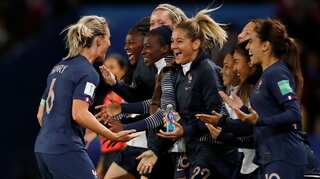 Lyon women inspire France in perfect World Cup opener