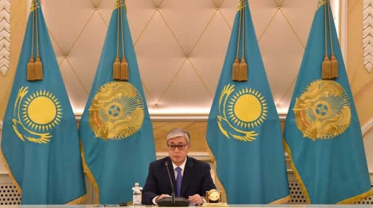 Successor to longtime Kazakh ruler is sworn in as president