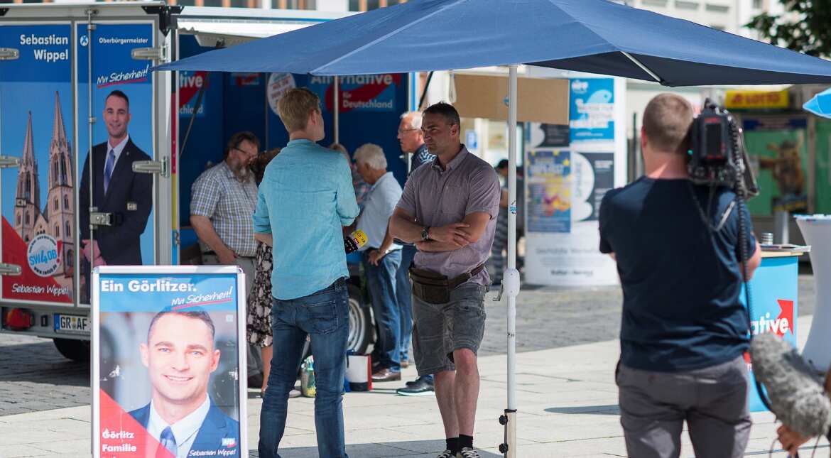 Hollywood stars urge pretty German town to spurn ugly politics Hollywood stars urge pretty German town to spurn ugly politics