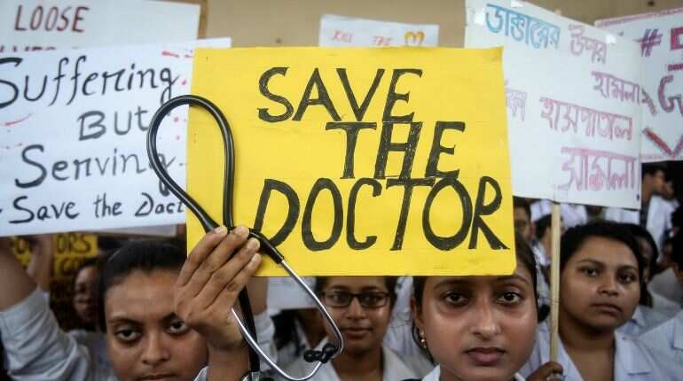 Warangal surgeon recounts ordeal of 'harrasment', as doctors demand security accross the nation