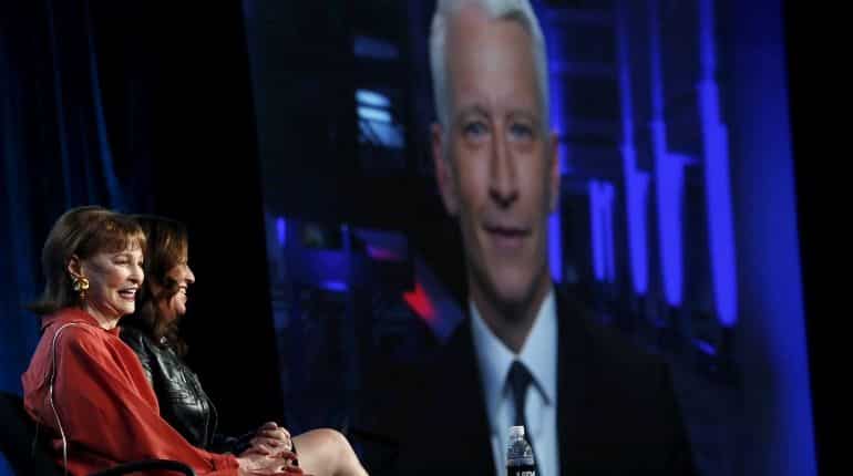 CNN's Anderson Cooper remembers mom Gloria Vanderbilt as visitor from 'distant star' CNN's Anderson Cooper remembers mom Gloria Vanderbilt as visitor from 'distant star'