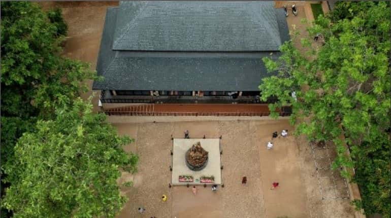 Statue of Saman Gunan