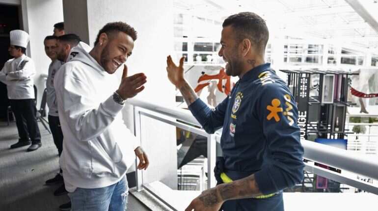 Watch: Neymar visits his teammates ahead of Brazil's Copa America match against Peru