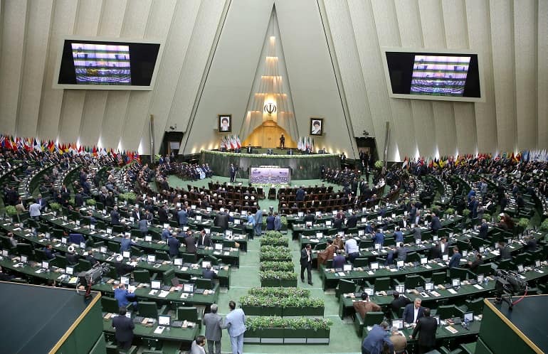 Iran lawmakers chant 'Death to America' as US called 'terrorist'