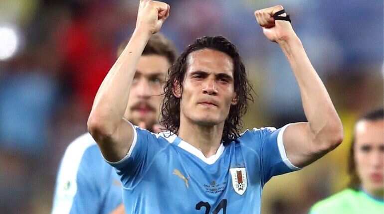 Edinson Cavani praises Uruguay's 'attitude' and 'mentality' in Chile win Edinson Cavani praises Uruguay's 'attitude' and 'mentality' in Chile win