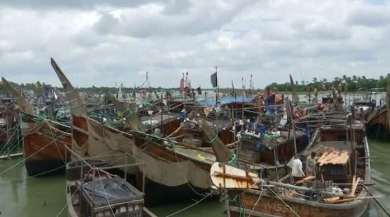 Vulnerable fishermen and supply chain hit by fishing ban in Bangladesh