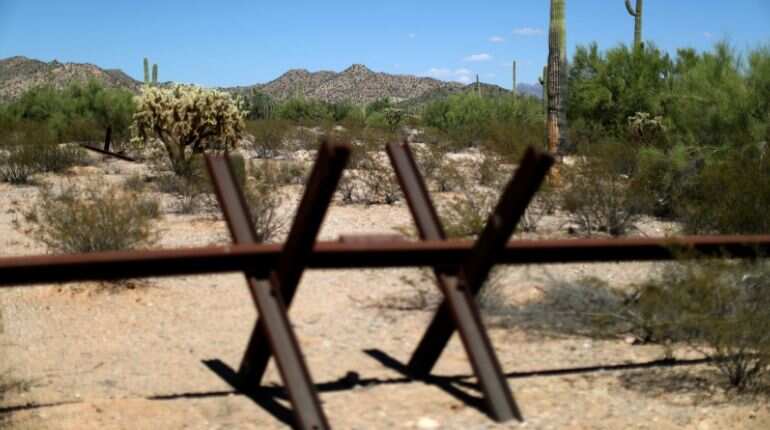 Seven migrant deaths reported in 'extreme heat' along US border