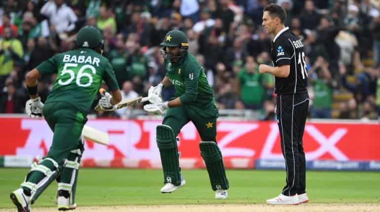 World Cup: Pakistan keep semi-final hopes alive after defeating New Zealand by six wickets World Cup: Pakistan keep semi-final hopes alive after defeating New Zealand by six wickets