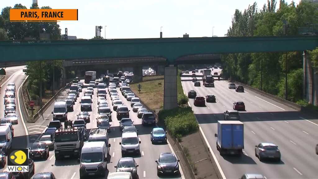 Paris bans dirtiest cars from roads as heatwave causes pollution spike