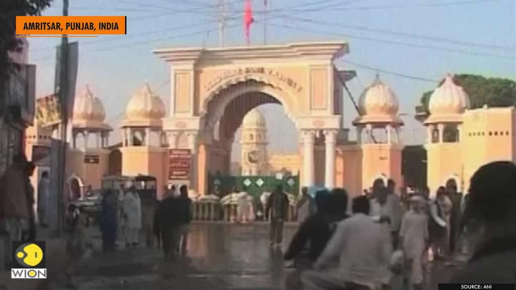 Indian Sikh devotees leave for Pakistan on pilgrimage