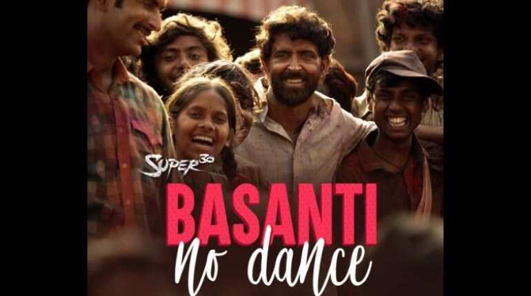 'Super 30': Hrithik Roshan's students fight off English fear with 'Basanti no dance' 'Super 30': Hrithik Roshan's students fight off English fear with 'Basanti no dance'