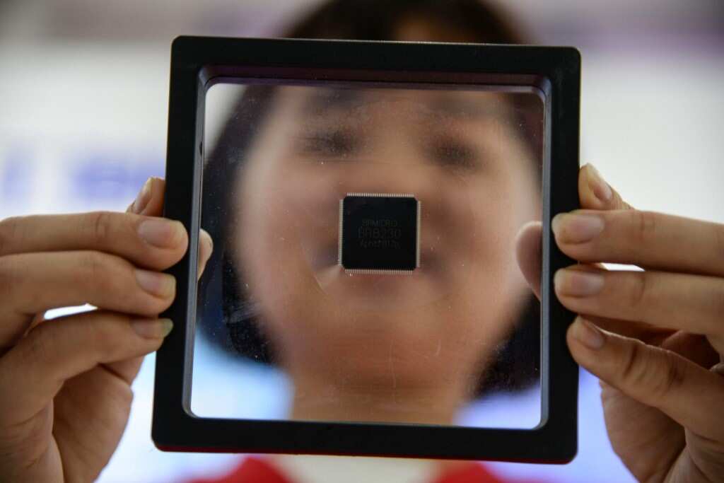 Japan restricts chip, smartphone materials exports to South Korea Japan restricts chip, smartphone materials exports to South Korea