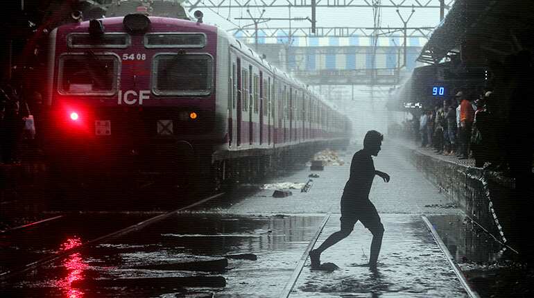Heavy rain paralyses Mumbai, more predicted in next 24 hours