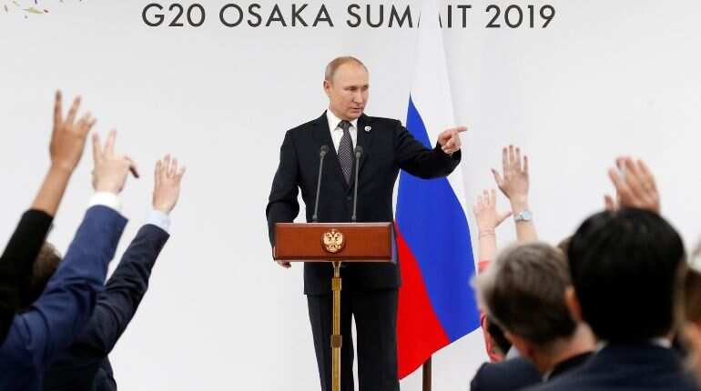 Under pressure from Donald Trump, Organization of the Petroleum Exporting Countries embraces Vladimir Putin Under pressure from Donald Trump, Organization of the Petroleum Exporting Countries embraces Vladimir Putin