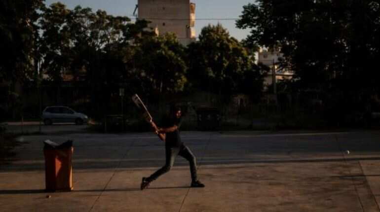 Pakistan's street cricketers bring game to life in Greece Pakistan's street cricketers bring game to life in Greece