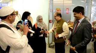 First batch of Indian Hajis reach Madina, India introduces pre-allotment of buildings for first time