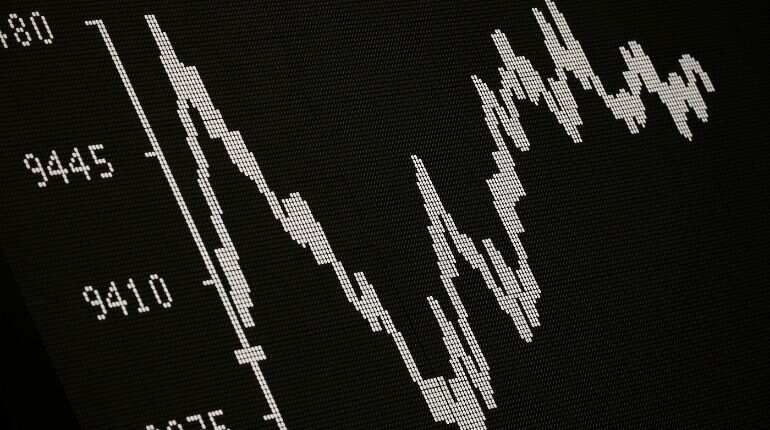 World stocks drop for third day, BASF warning stings Europe