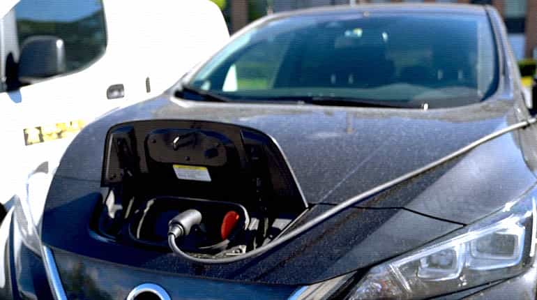 From princes to undertakers, Norway's motorists go electric