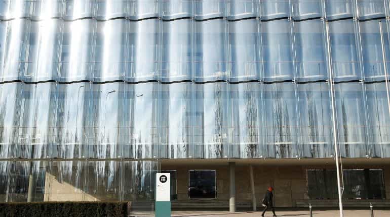 Swiss Re puts off $4 billion ReAssure IPO amid weak demand