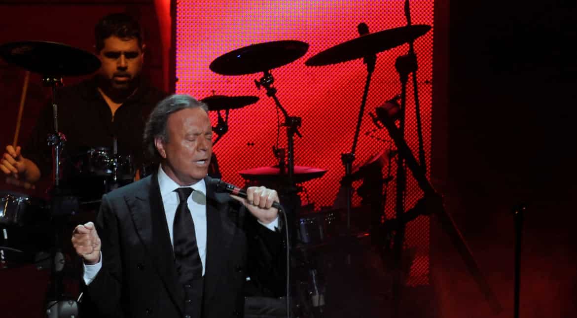 Spanish court rules singer Julio Iglesias is father of 43-year old man Spanish court rules singer Julio Iglesias is father of 43-year old man