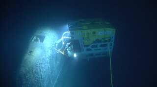 Soviet-era submarine that sank 30 years ago still emitting radiation at levels 800,000 times above normal, says Norway