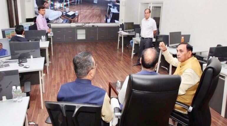 Vijay Rupani meets Jai Ram Thakur, briefs about working of CM Dashboard